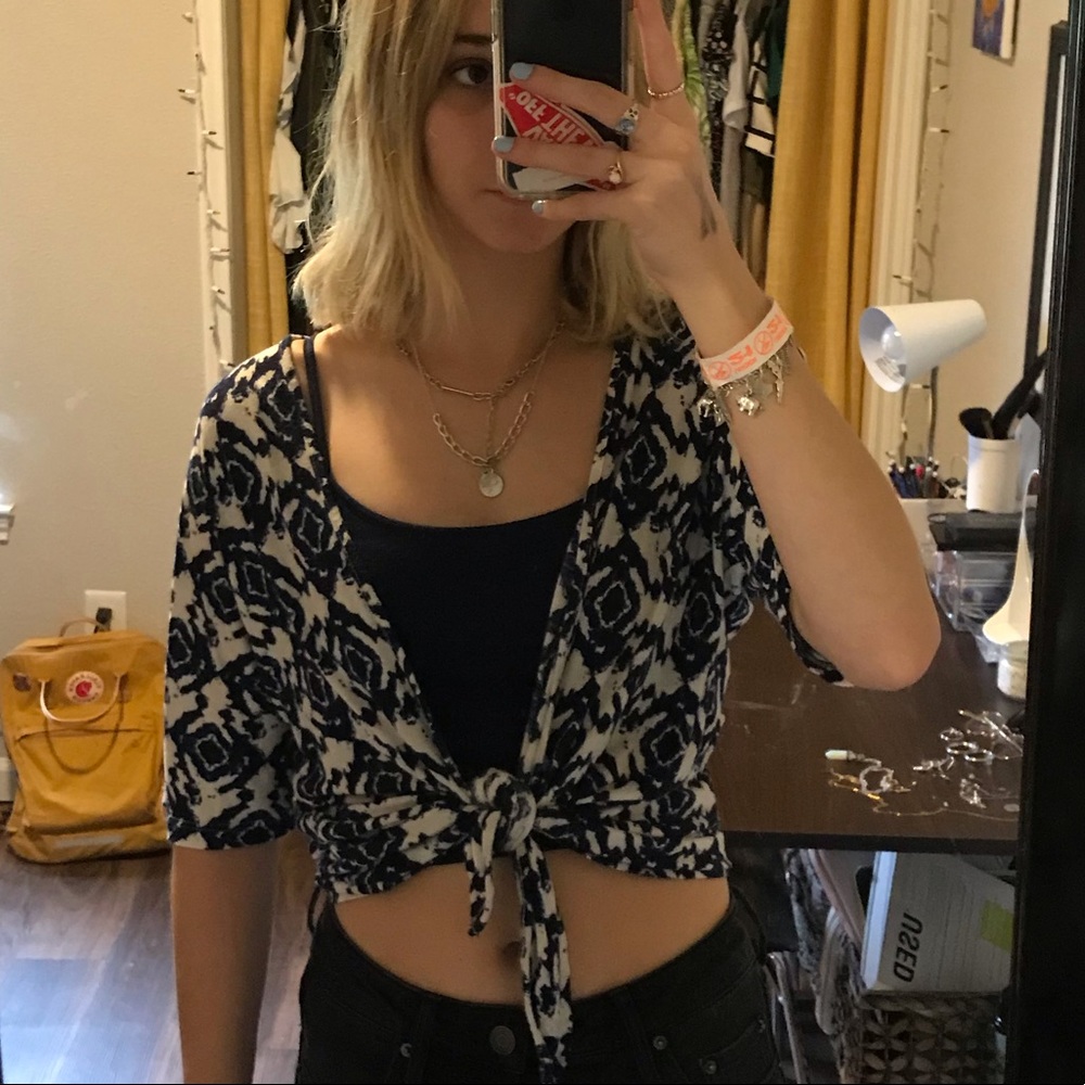 Cute cardigan top!